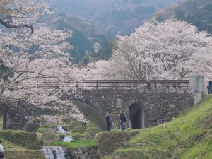 霞間ヶ渓（かまがたに）公園